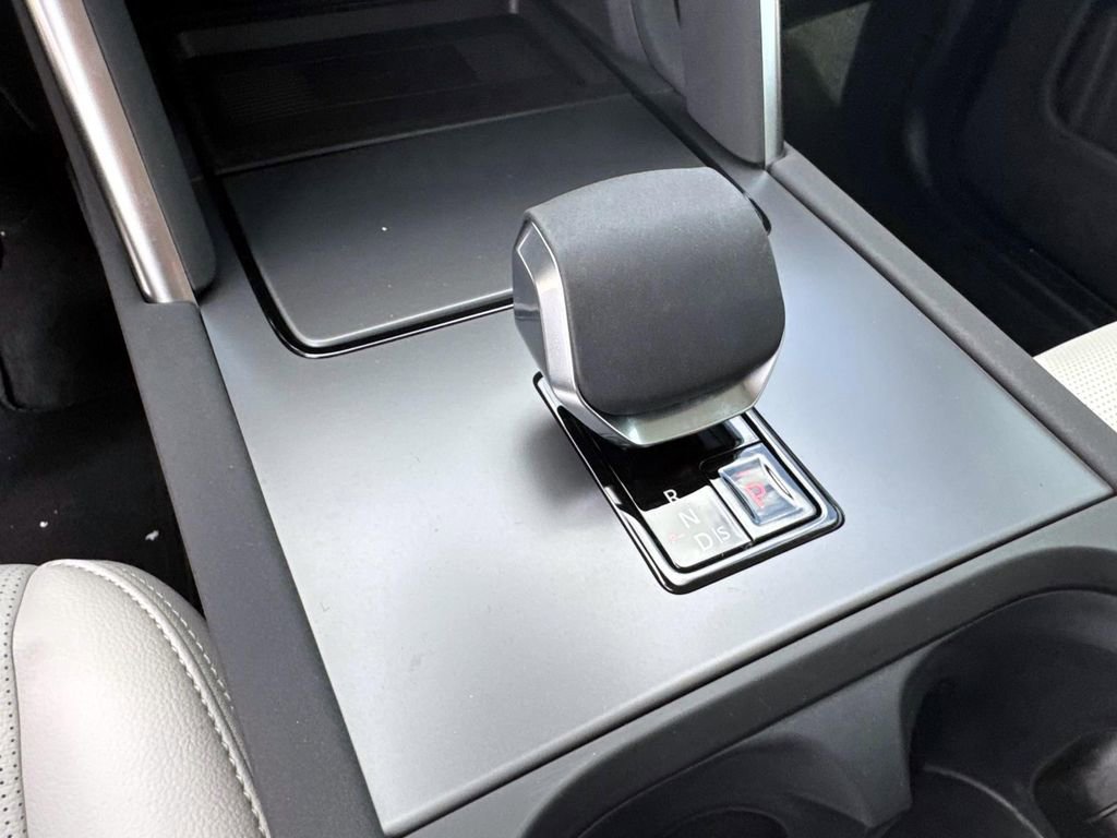 New 2025 Land Rover Discovery Sport S image 23