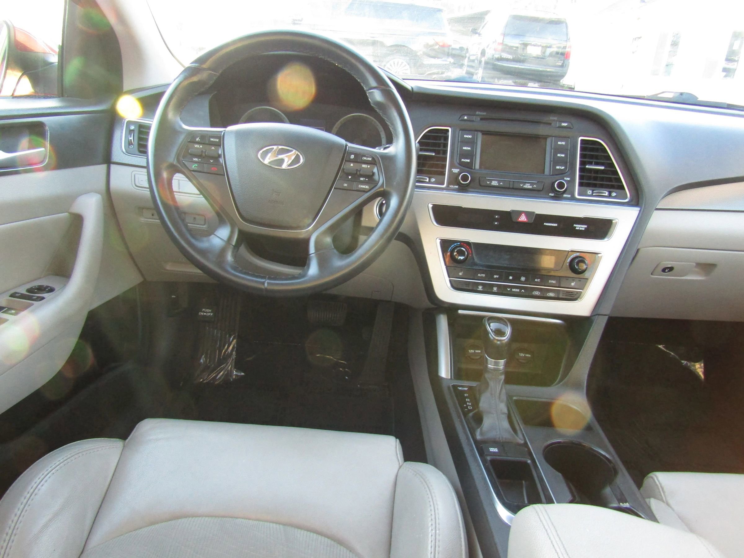 Used 2015 Hyundai Sonata Sport w/ Option Group 03 image 15