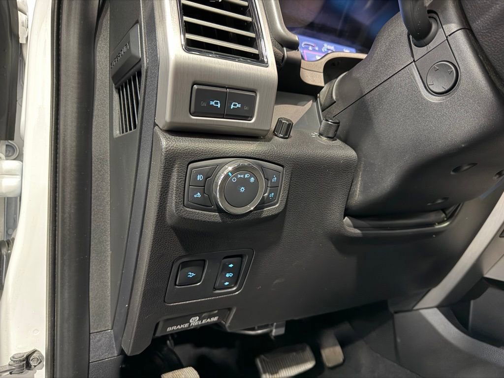 Used 2020 Ford F350 Platinum image 16