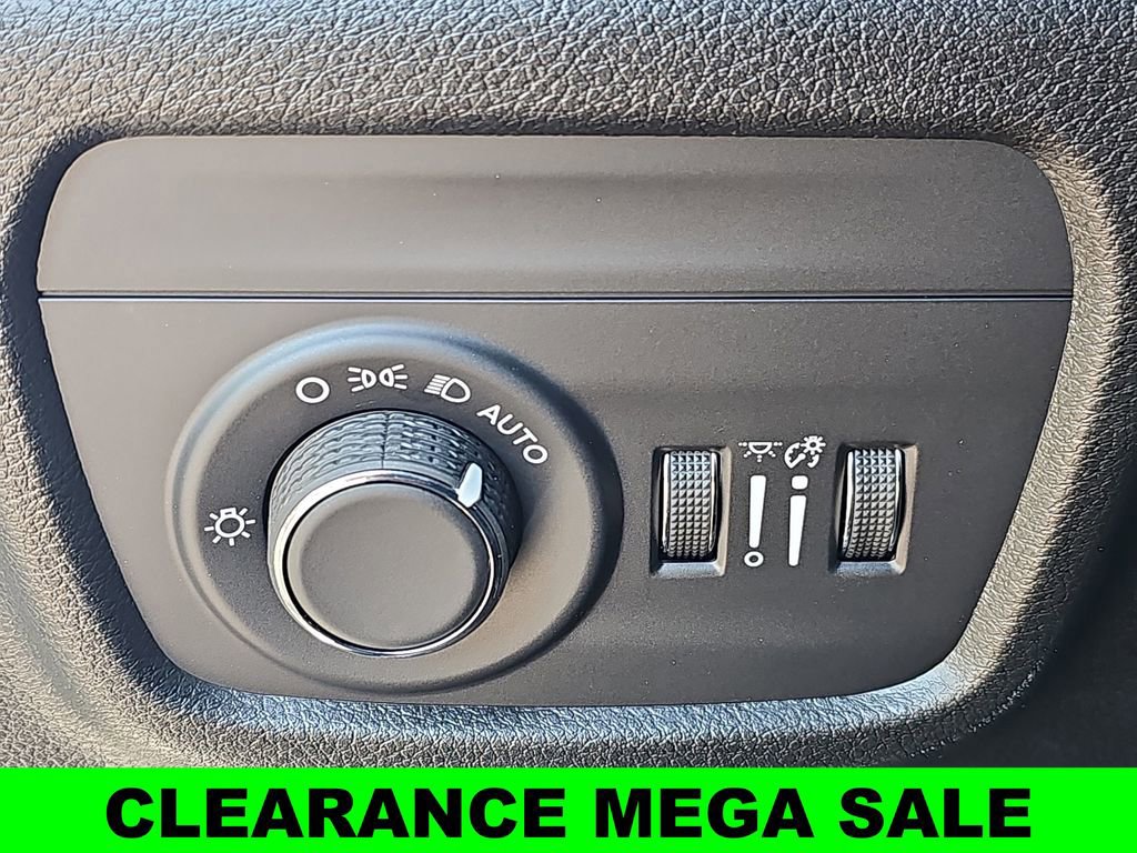 New 2025 Jeep Grand Cherokee Altitude image 26