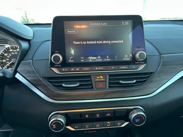 Used 2024 Nissan Altima 2.5 SV image 12