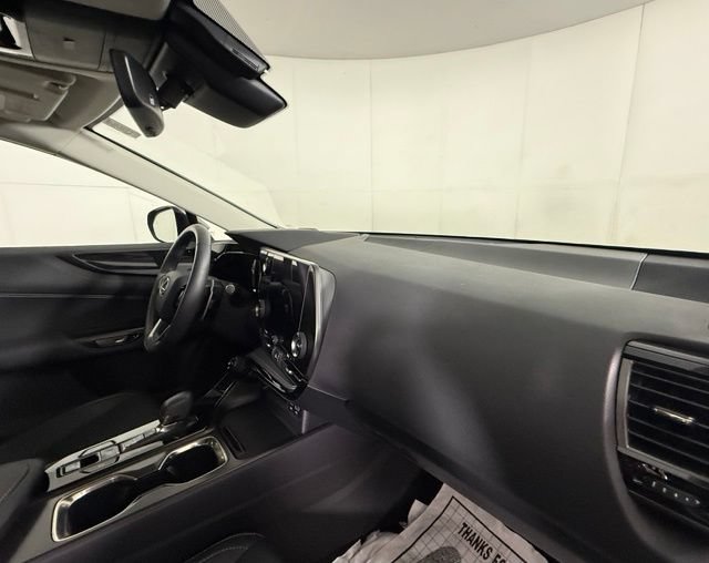 Used 2025 Lexus NX 250 FWD image 33