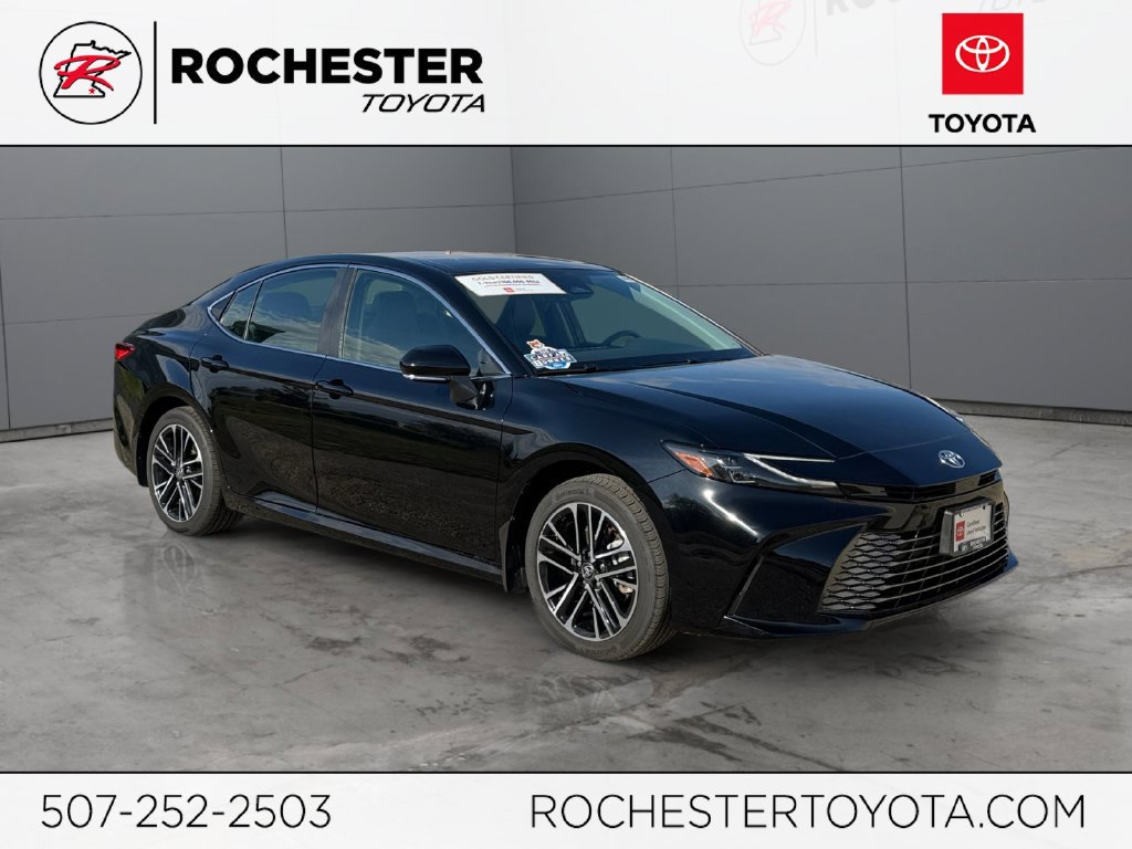 Used 2026 Toyota Camry XLE AWD/4WD image 1