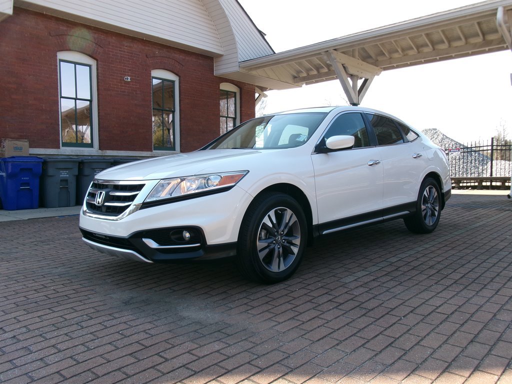Used 2013 Honda Crosstour EX-L image 1