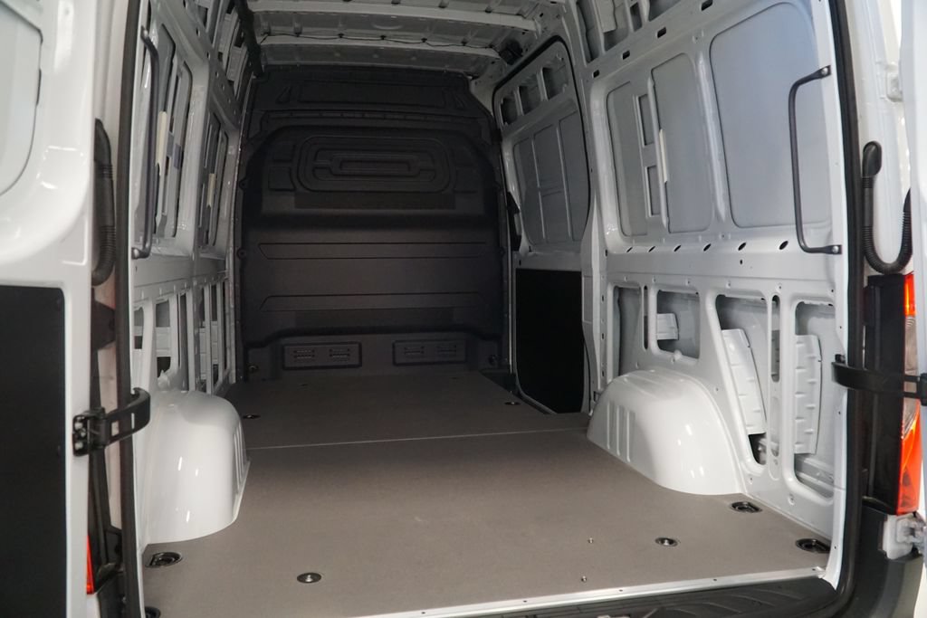 New 2025 Mercedes-Benz Sprinter 2500 image 10