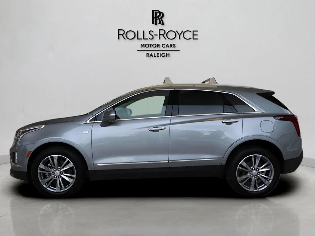 Used 2025 Cadillac XT5 Premium Luxury w/ Technology Package FWD image 8