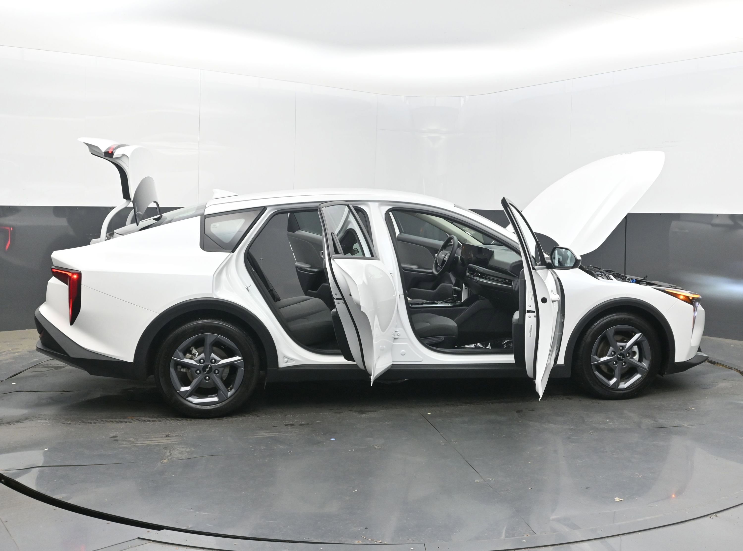 Used 2025 Kia K4 FWD image 46