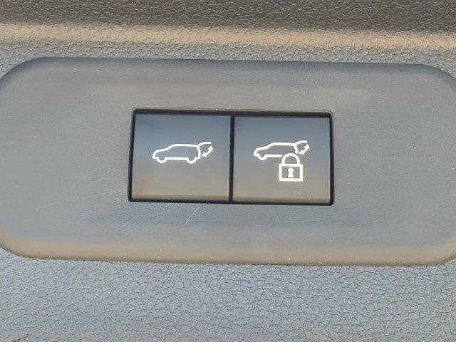 Used 2024 Toyota Grand Highlander AWD Hybrid image 33