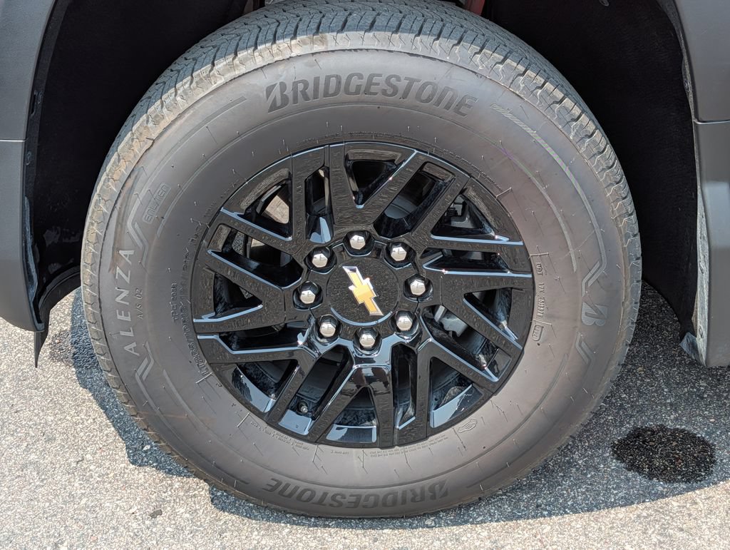 Used 2025 Chevrolet Silverado EV LT AWD/4WD image 13