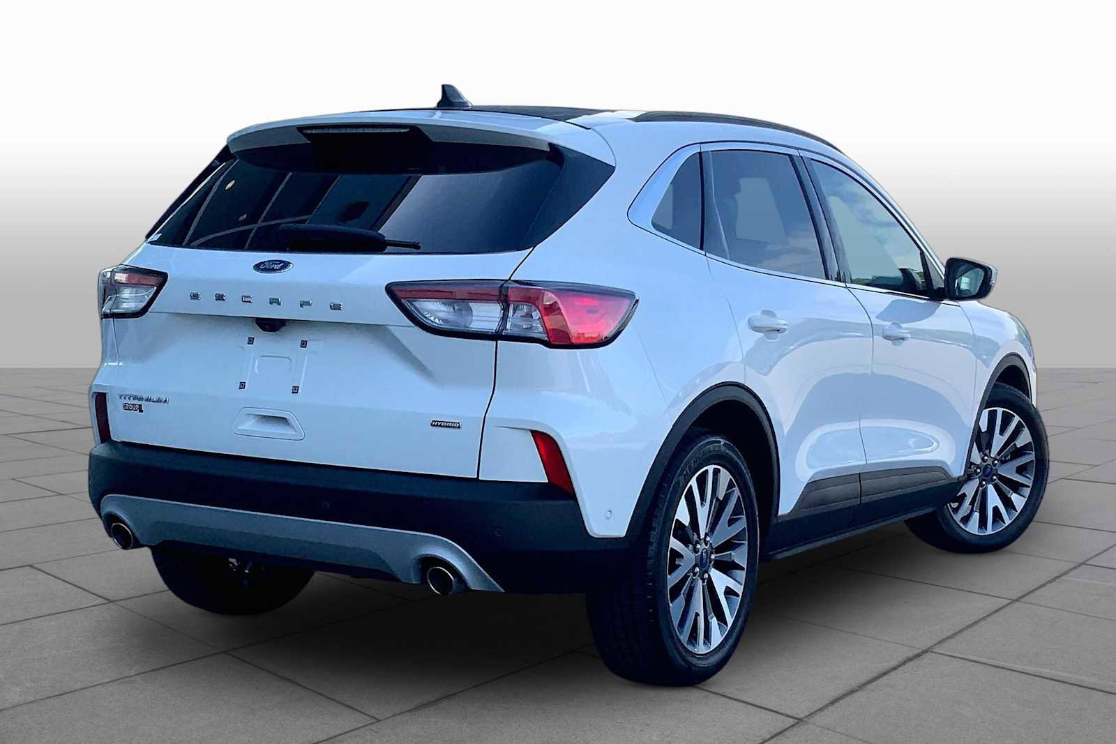 Used 2020 Ford Escape Titanium FWD image 13