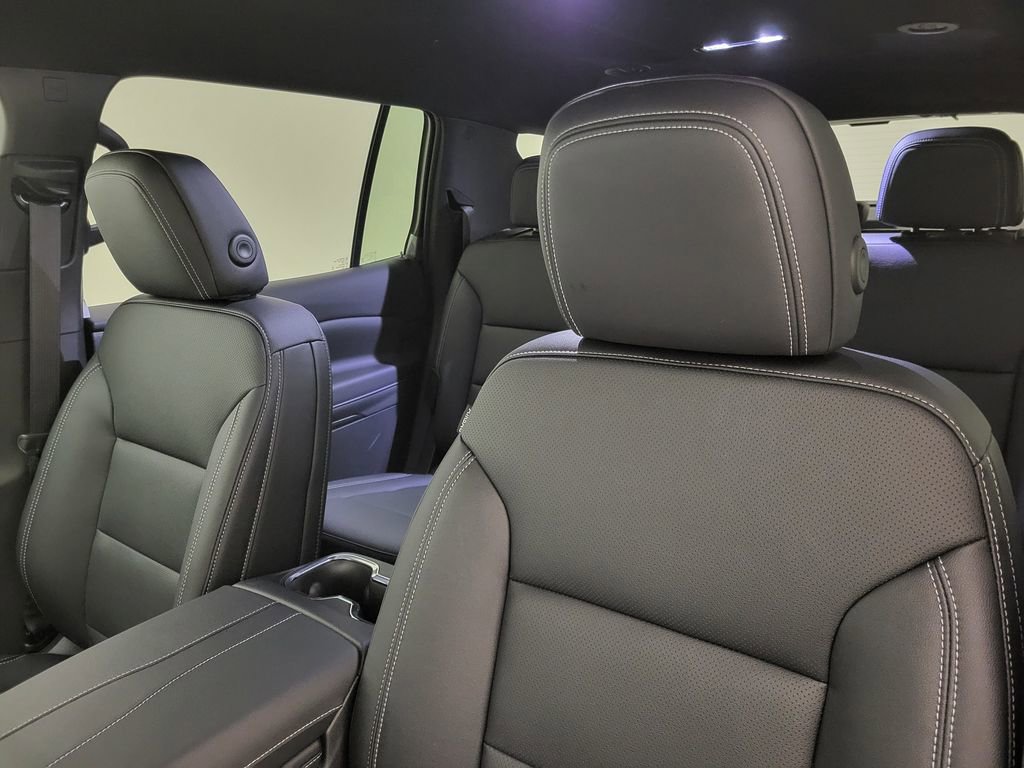 New 2026 Chevrolet Traverse LT w/ Driver Confidence Package FWD image 29