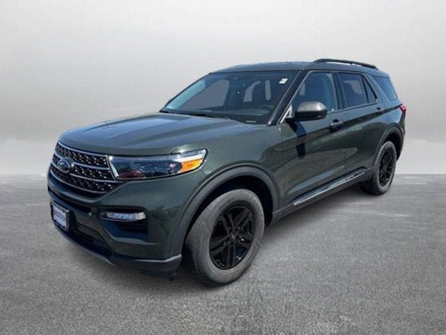 Certified 2022 Ford Explorer XLT w/ Equipment Group 202A AWD/4WD image 1