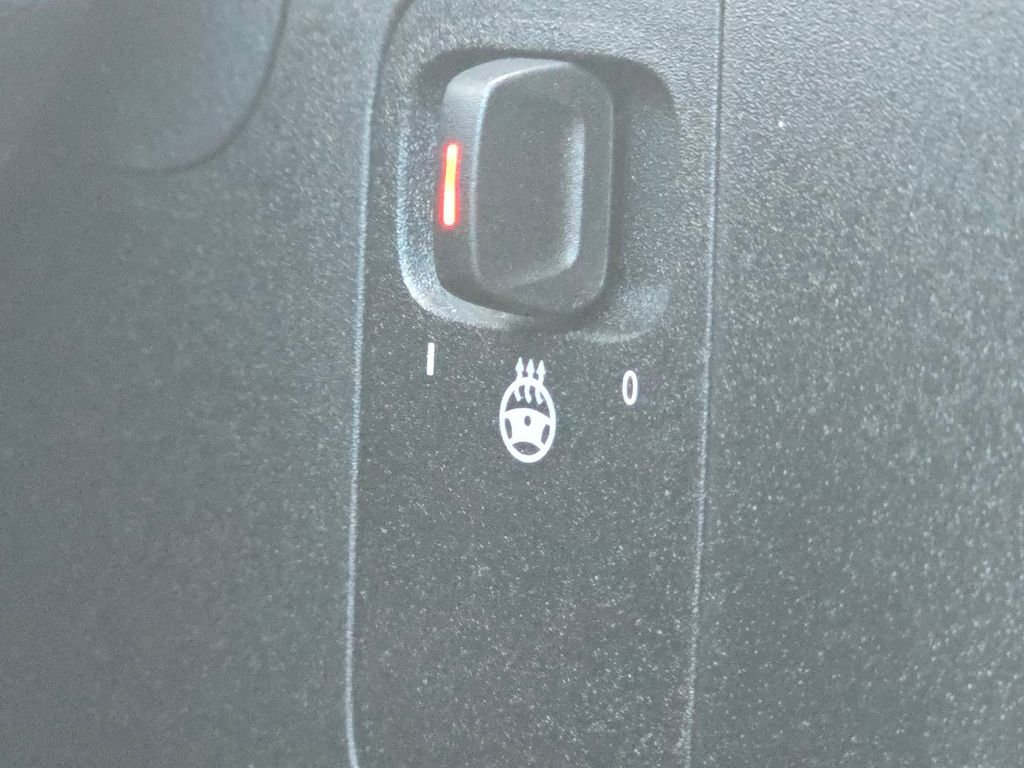 New 2026 Mercedes-Benz GLB 250 4MATIC image 9