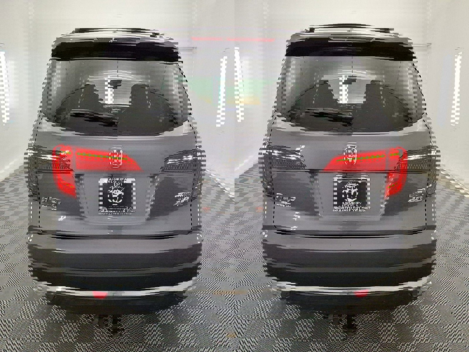 Used 2018 Honda Pilot Touring image 23