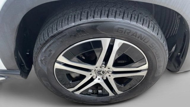 Used 2022 Mercedes-Benz GLS 450 4MATIC image 4