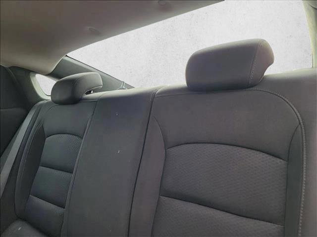 Used 2020 Chevrolet Malibu RS image 16