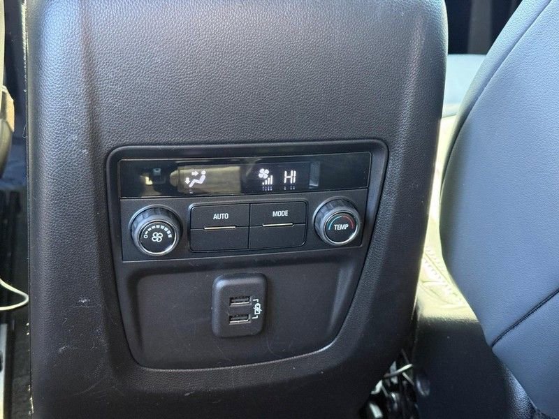 Used 2020 Buick Enclave Essence image 15