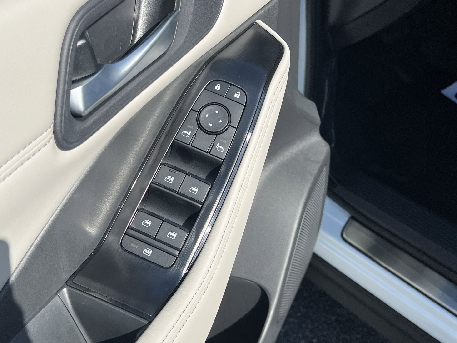 New 2026 Nissan Rogue Dark Armor AWD/4WD image 14