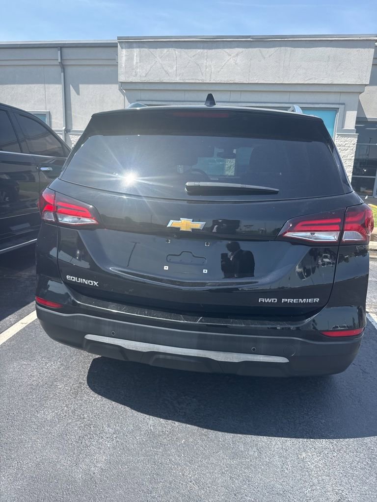 Used 2023 Chevrolet Equinox Premier AWD/4WD image 5