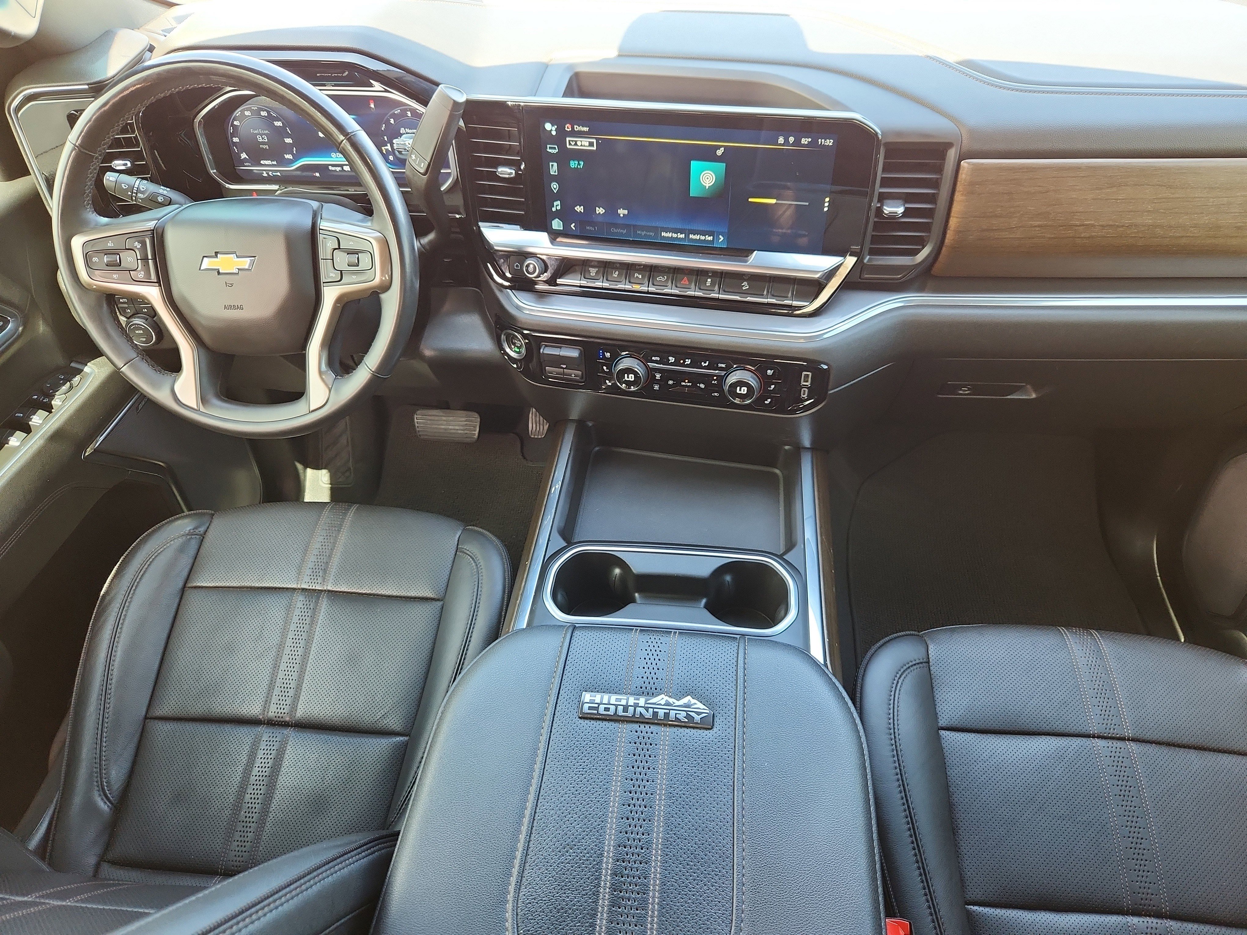 Used 2024 Chevrolet Silverado 3500 High Country w/ High Country Premium Package AWD/4WD image 16