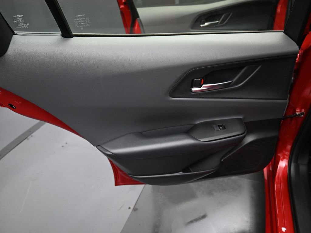 Used 2025 Toyota Prius XLE image 28