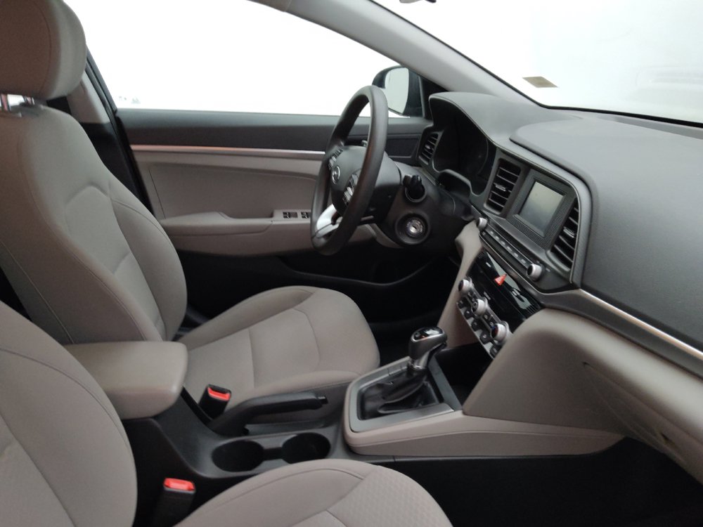 Used 2020 Hyundai Elantra SE FWD image 21