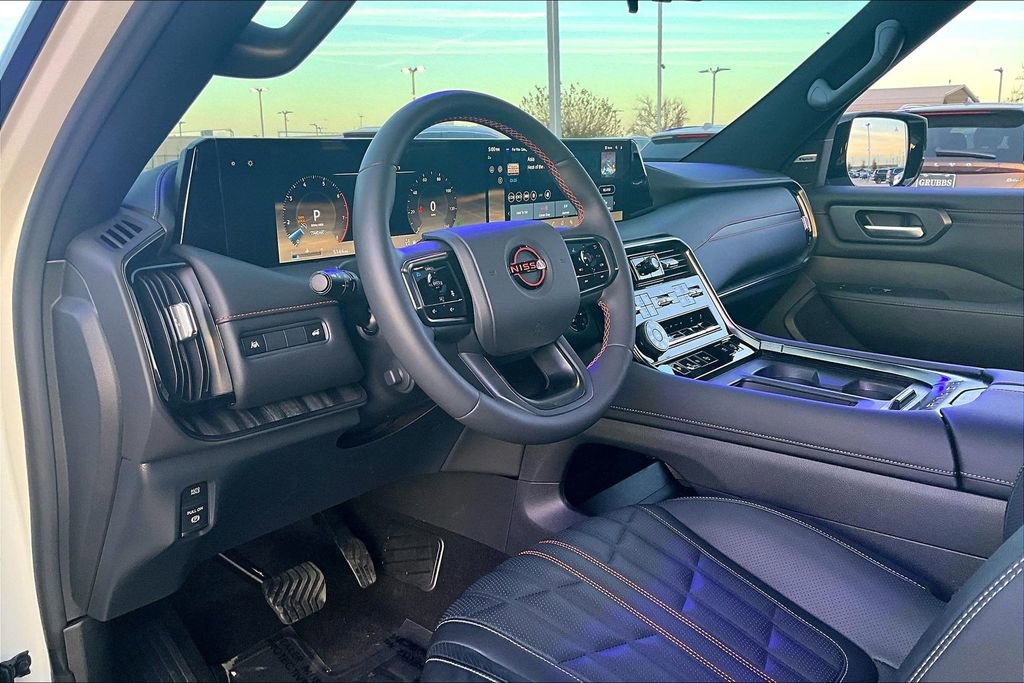Used 2025 Nissan Armada PRO-4X w/ Pro-4X Premium Package image 17