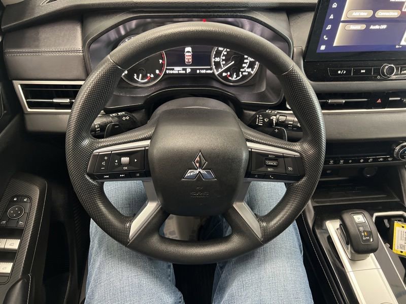 Used 2025 Mitsubishi Outlander ES AWD/4WD image 15