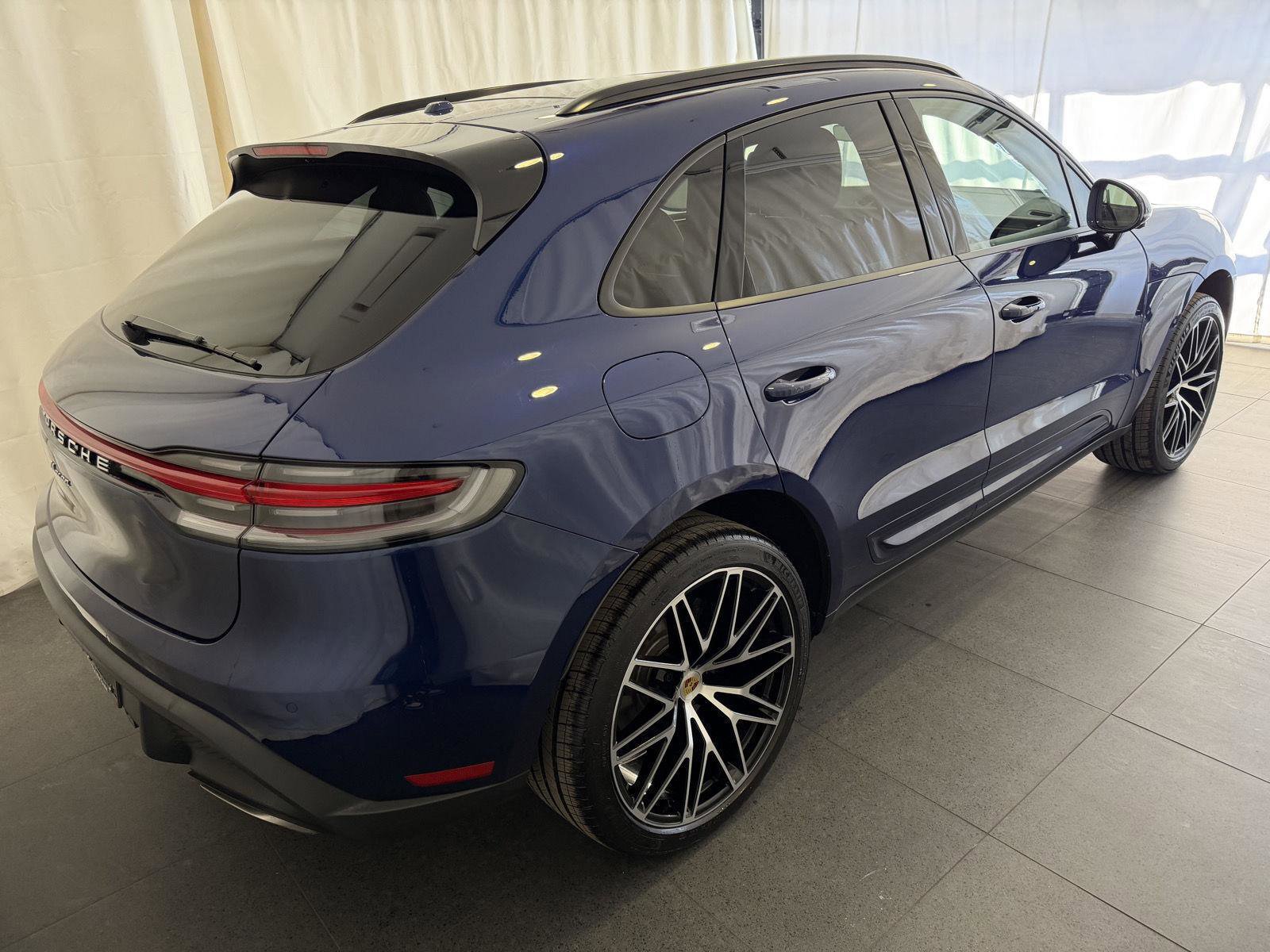 Certified 2025 Porsche Macan Turbo image 9