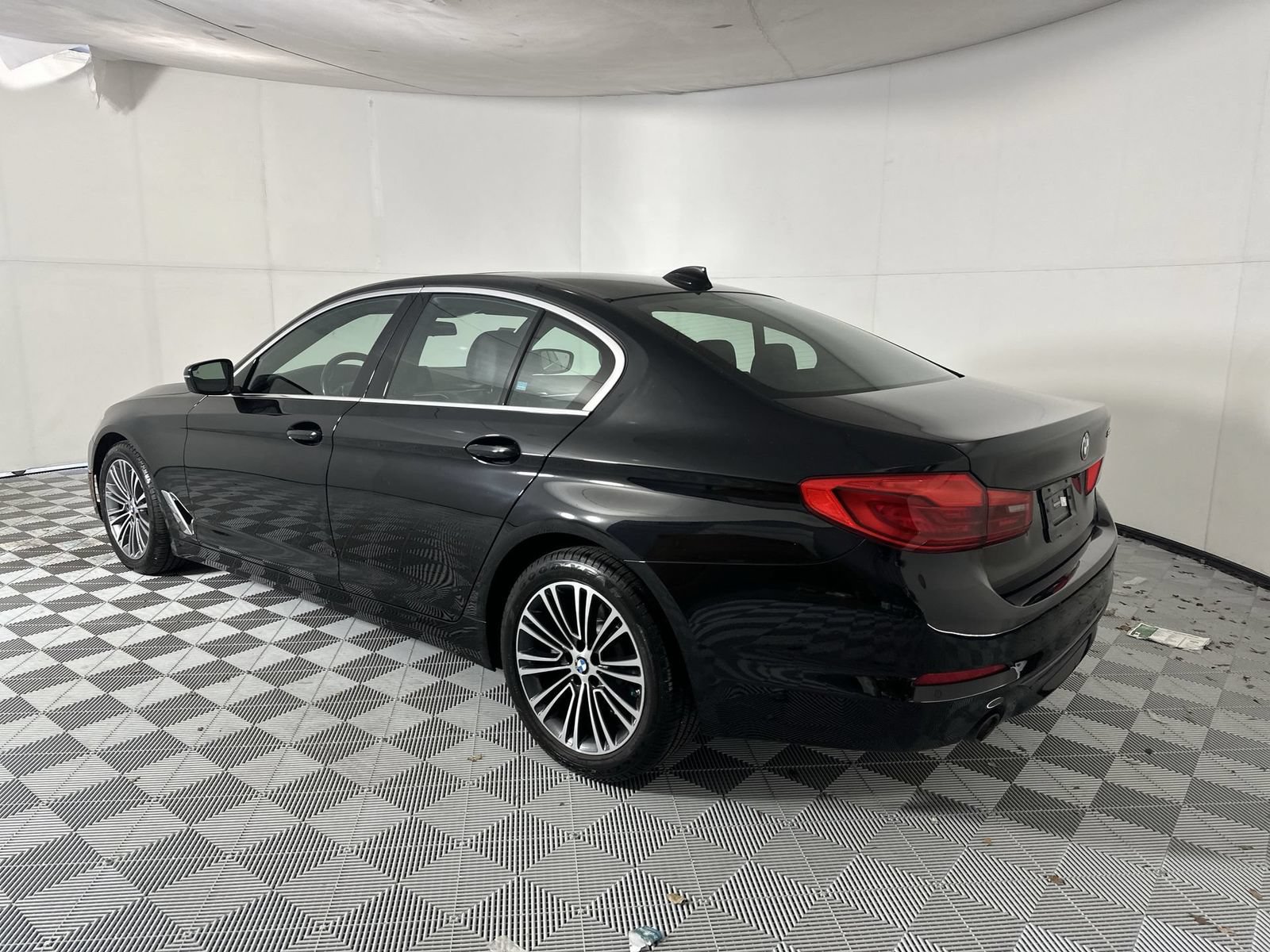 Used 2019 BMW 530i RWD image 6
