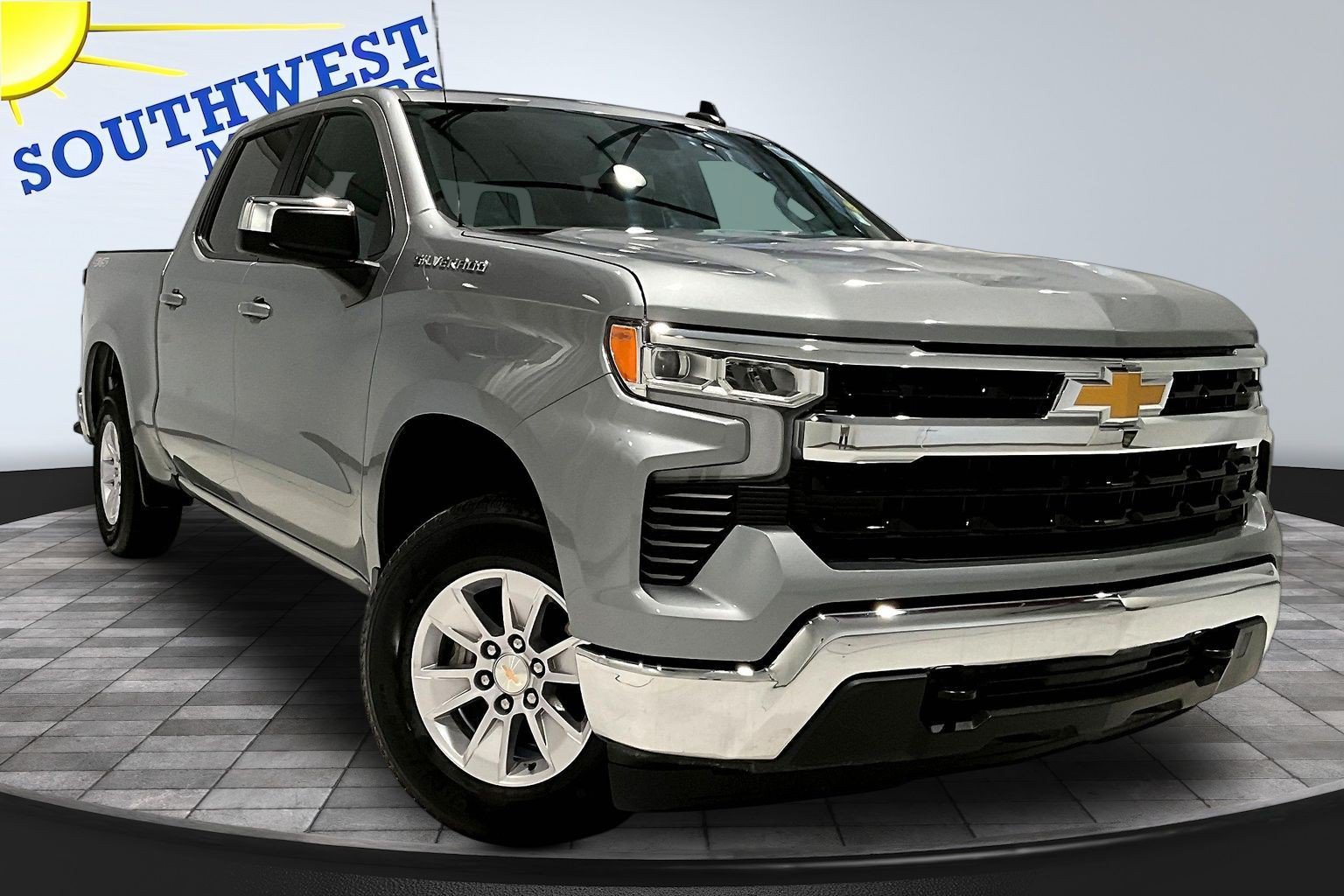 Used 2026 Chevrolet Silverado 1500 LT AWD/4WD image 3