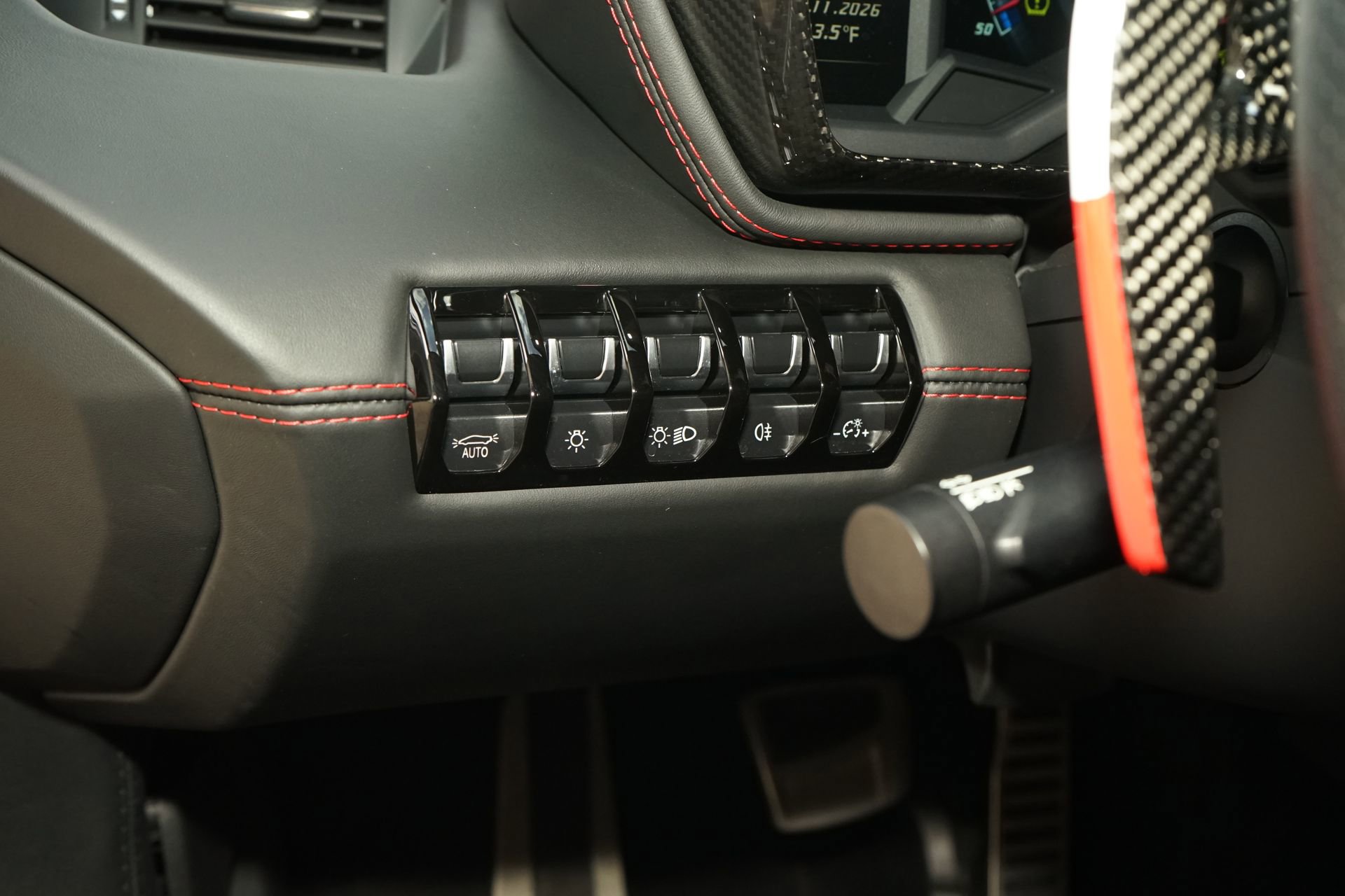 Used 2017 Lamborghini Aventador S image 30