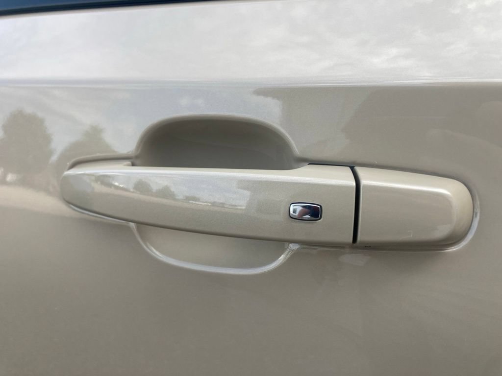 Certified 2023 GMC Terrain SLT w/ Elevation Edition FWD image 17