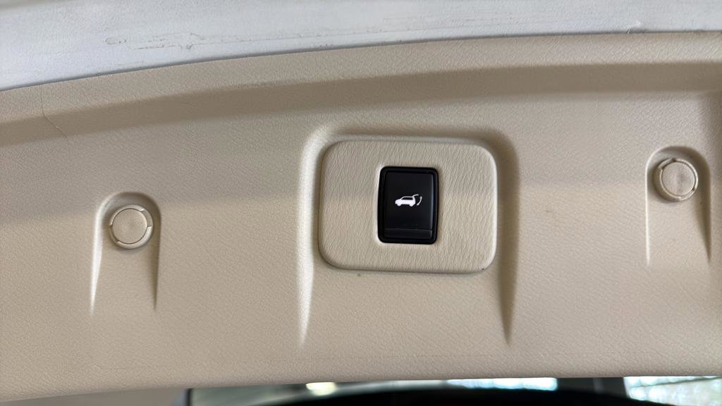 Used 2018 Nissan Murano Platinum w/ Cargo Package image 19