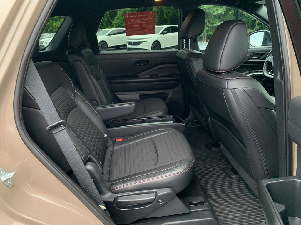 Used 2024 Nissan Pathfinder Rock Creek AWD/4WD image 30