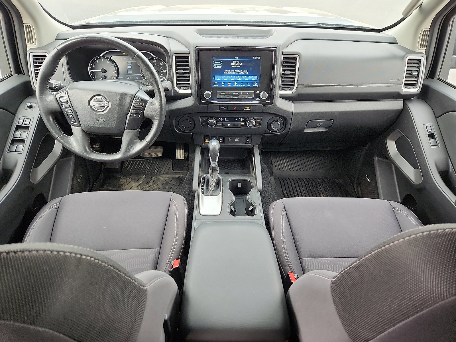 Used 2024 Nissan Frontier SV w/ SV Convenience Package image 11