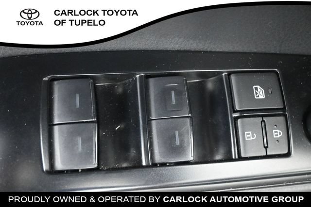 Used 2025 Toyota Camry SE FWD image 20