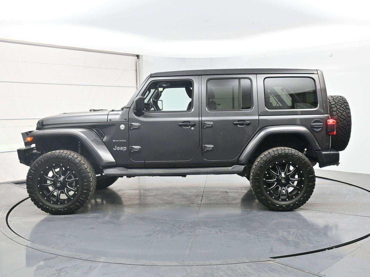 Used 2019 Jeep Wrangler Unlimited Sahara image 18
