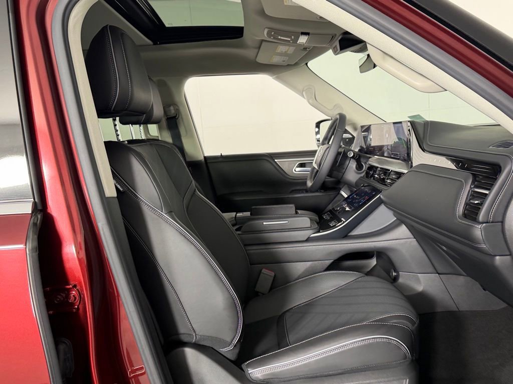 Used 2025 INFINITI QX80 Luxe RWD image 29