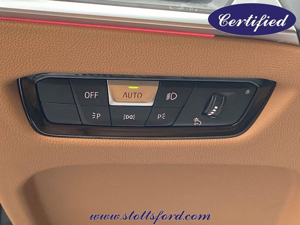 Used 2023 BMW 330i Sedan w/ Premium Package image 19