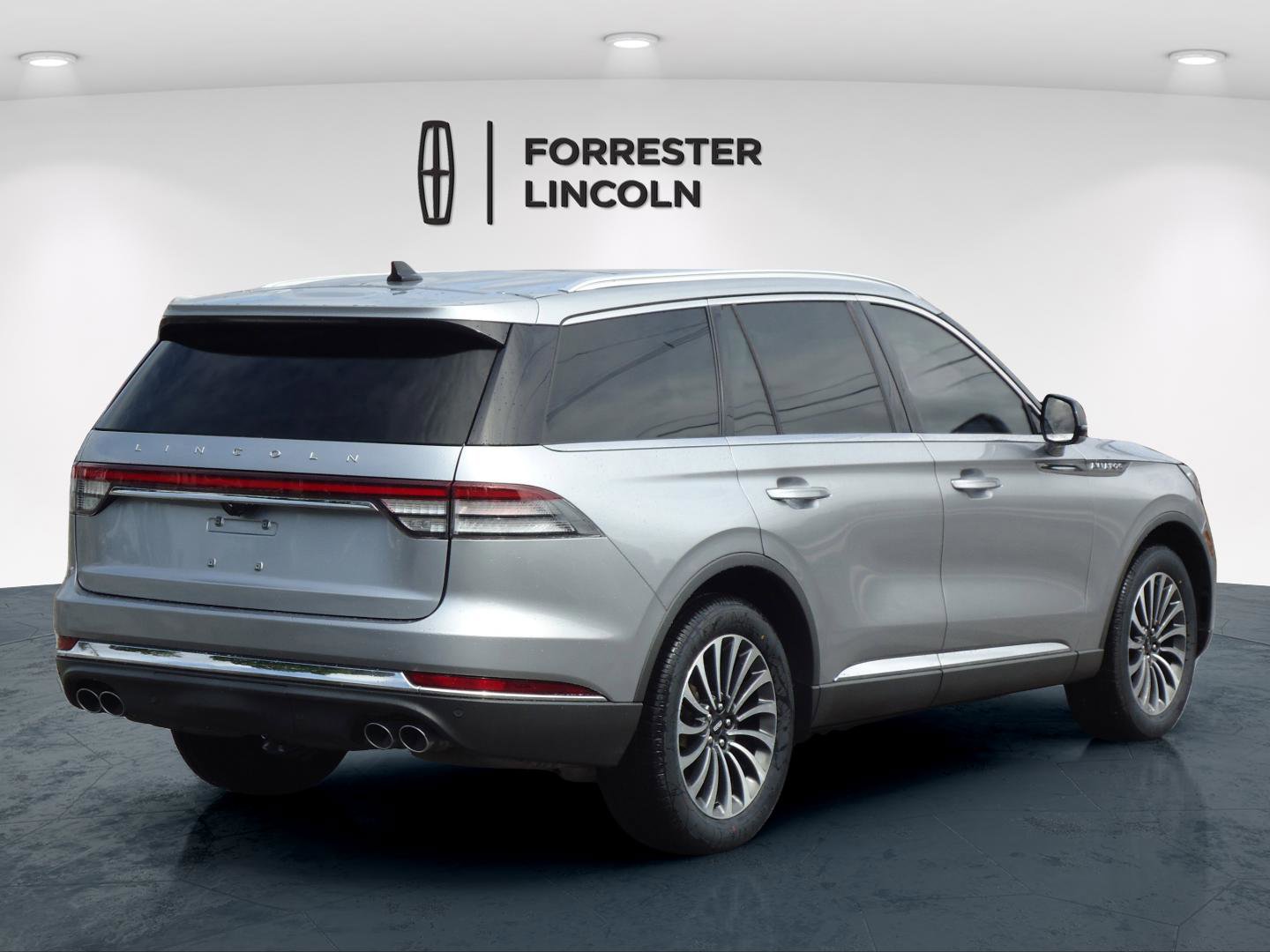 Used 2022 Lincoln Aviator AWD w/ Premium Package image 3