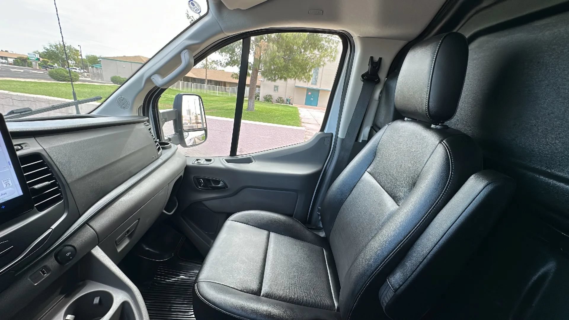 Used 2023 Ford Transit 250 Low Roof RWD image 15