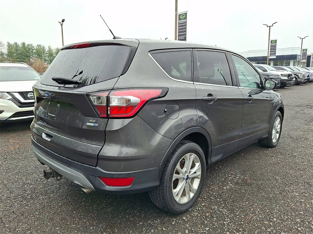 Used 2017 Ford Escape SE image 7