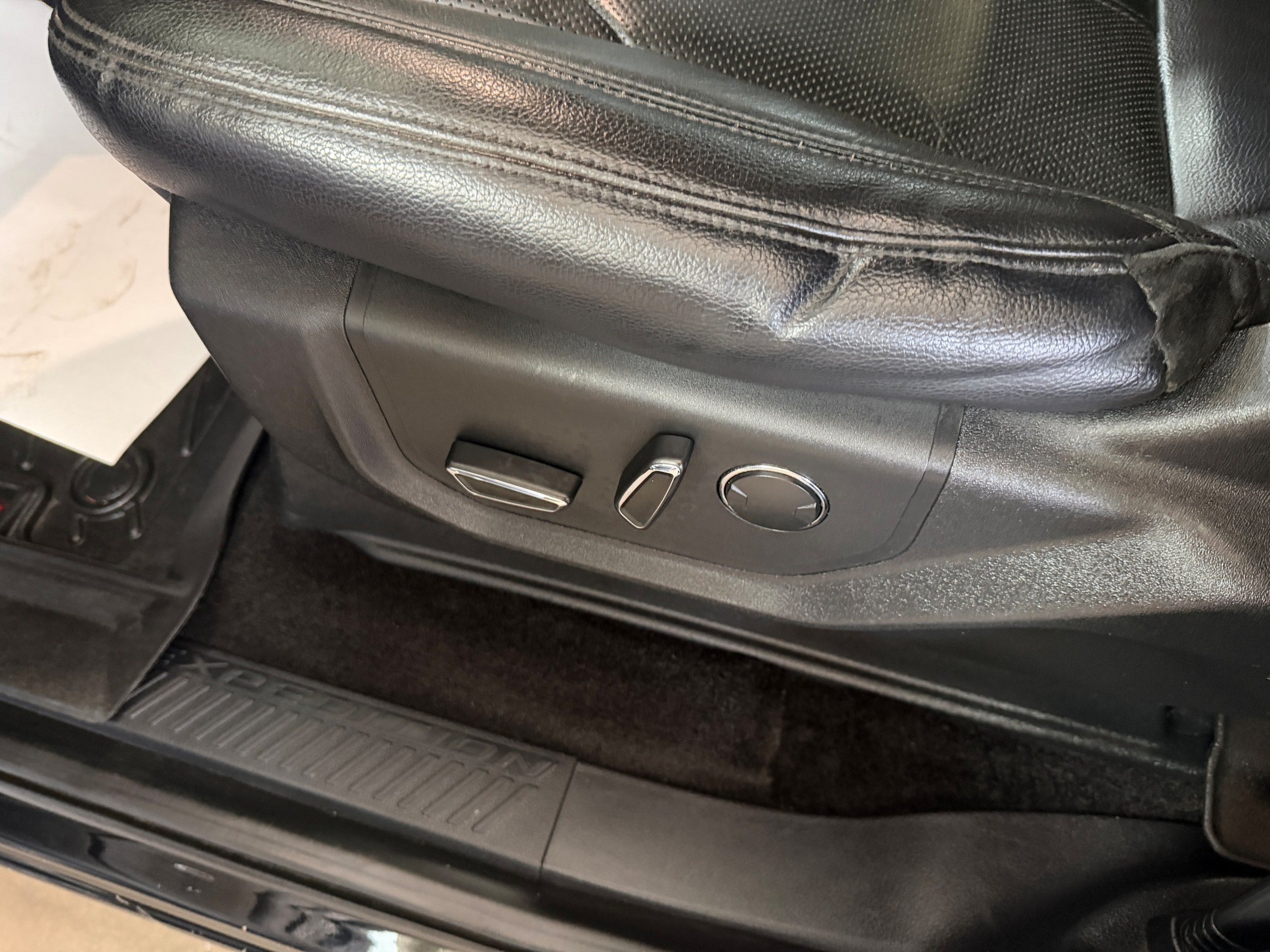 Used 2018 Ford Expedition Max Limited AWD/4WD image 20