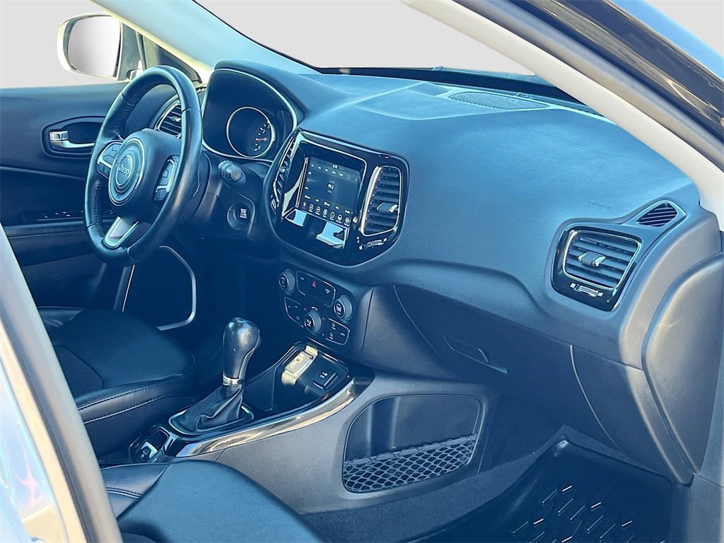 Used 2020 Jeep Compass Latitude image 26