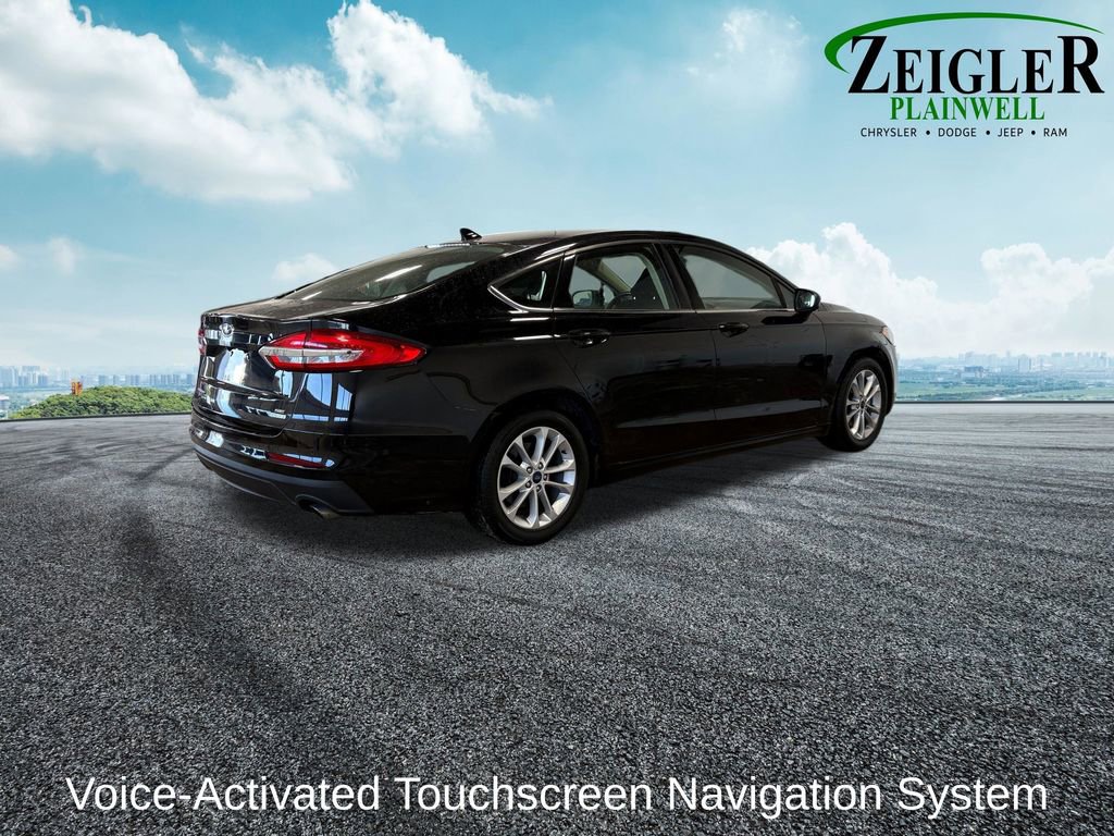 Used 2020 Ford Fusion SE image 8