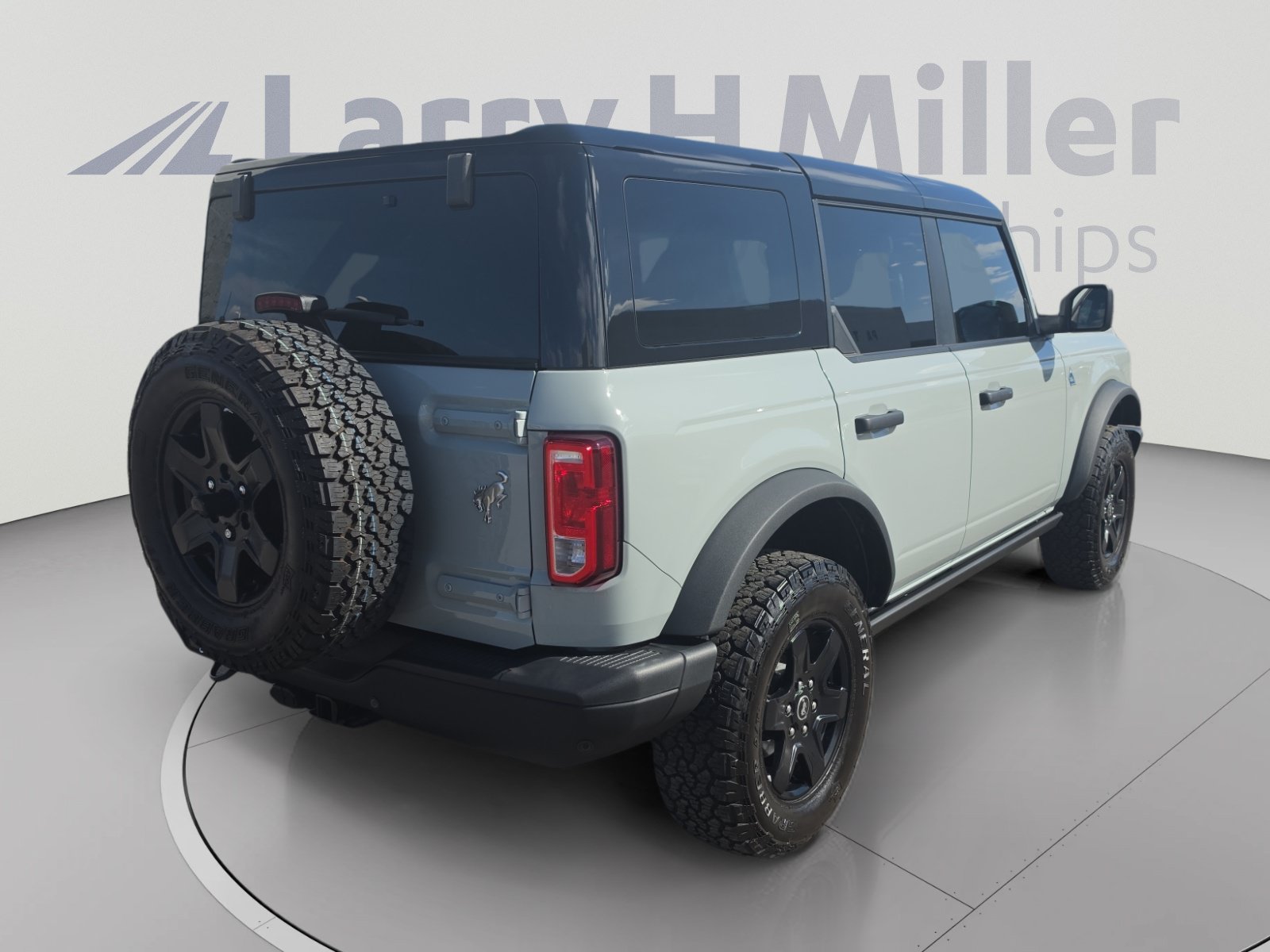 Used 2024 Ford Bronco Black Diamond AWD/4WD image 5