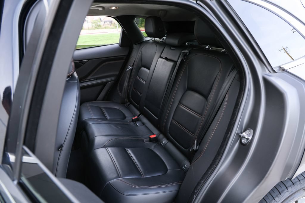 Used 2020 Jaguar F-PACE Prestige AWD/4WD image 30