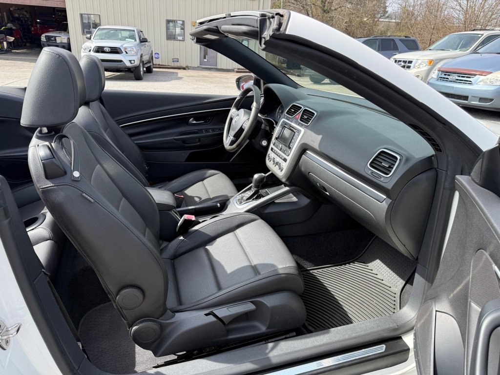 Used 2014 Volkswagen Eos image 18