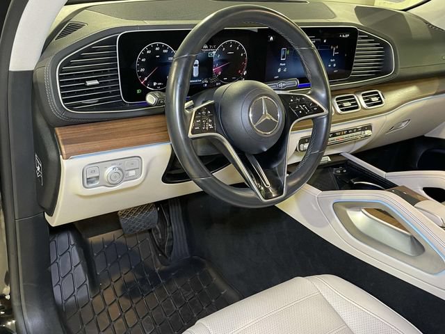 Used 2024 Mercedes-Benz GLS 450 4MATIC image 16